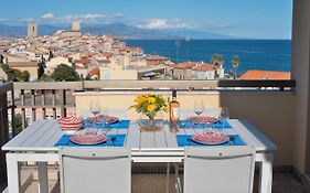 High Standing With Incredible Old Antibes And Sea Views
